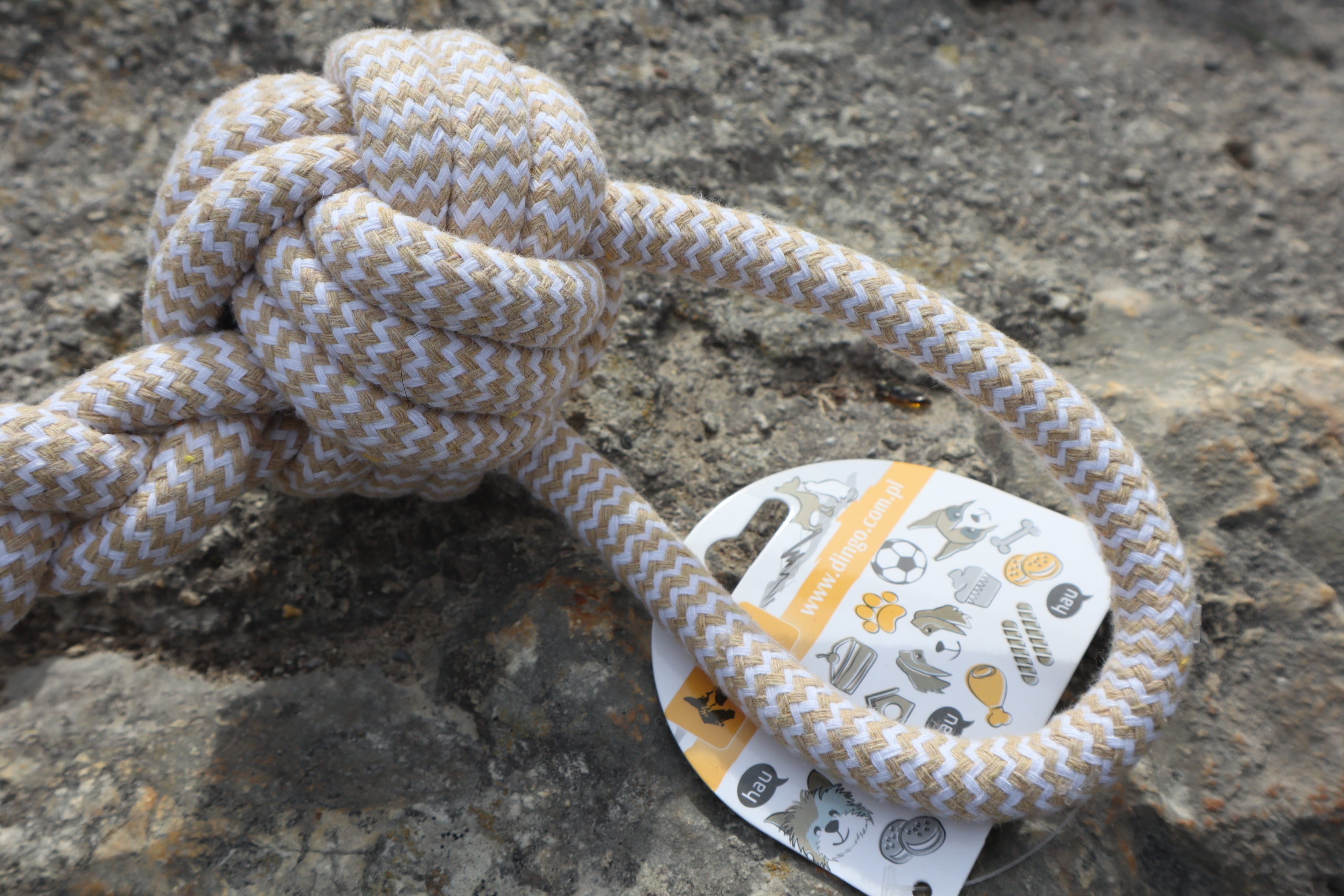 Dingo „Bolo“ Robuste Seil-Hundespielzeug mit zwei Knoten-Bällen – Zeitloser Stil und Komfort